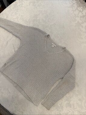 Rachel Zoe Light Gray V-Neck Waffle Knit Sweater